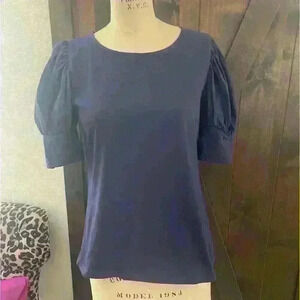 DoRose Size Small Short sleeved Puff W/Cuff and detailed buttons